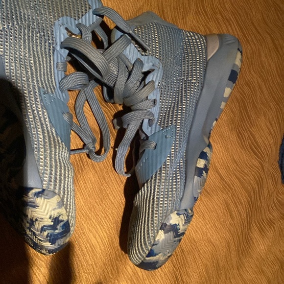 Adidas blue athletic shoes - Picture 5 of 7